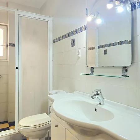 Mary's Luxury Elaia 2 Apartment